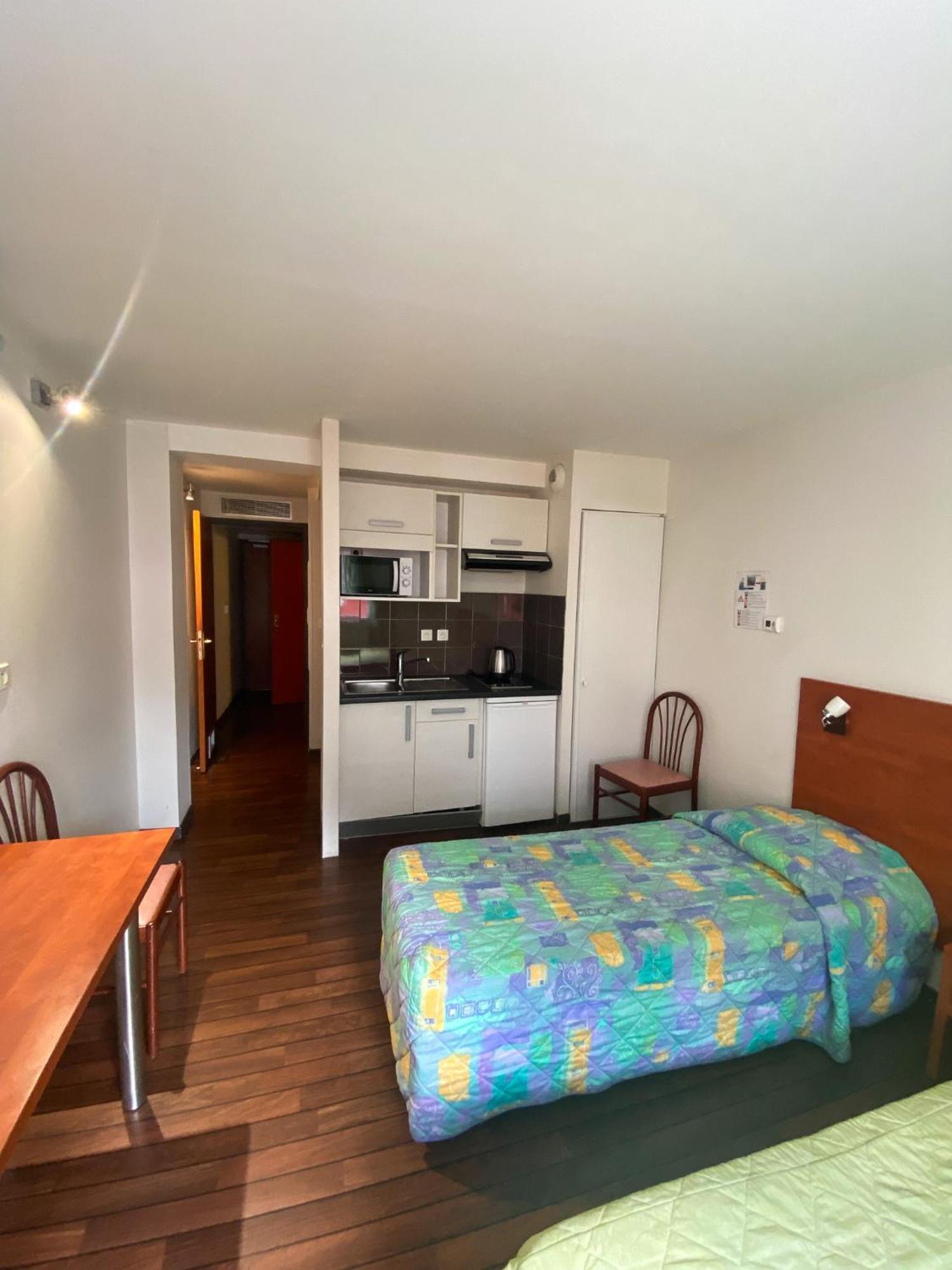 Residence Du Soleil Lourdes Bagian luar foto